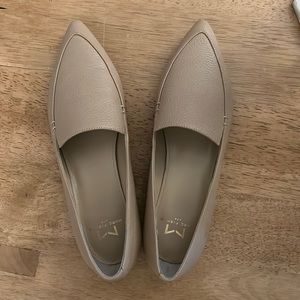 Marc Fisher Zumi Pointy Toe Loafer flats - neutral beige - size 6